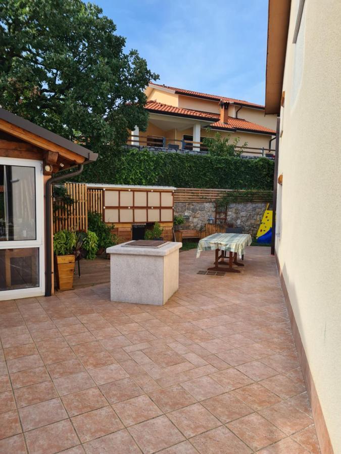 Hisa Idej Apartman Sežana Kültér fotó